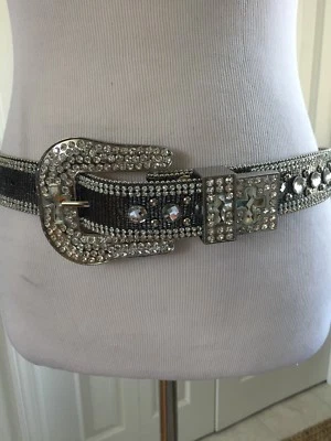 Nocona Belt Co. Hebilla cruzada de diamantes de imitación pequeña nueva con etiquetas $69 Foto 1 de 4