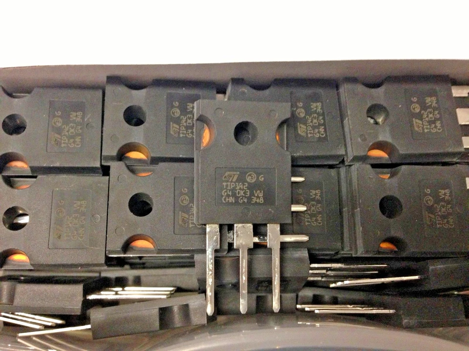 TIP142 | 100V 10A | NPN Darlington Transistor | New Original SGS-Thomson - Image 1 of 1