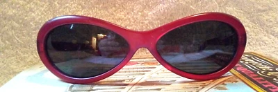 GAFAS DE SOL VINTAGE. ESCARLATA CON LENTES NEGRAS. SIN ARAÑAZOS Foto 1 de 4
