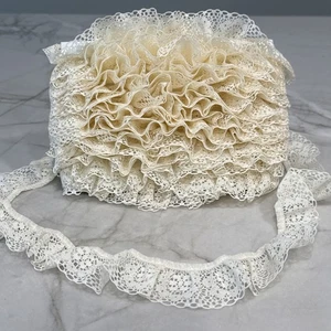 11 Yards Vintage geraffte gewellte Kante cremeweiß Spitze Nähen Borte 1,5" gerafft - Bild 1 von 6