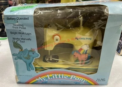 Máquina de coser My Little Pony 1984 con pedal en caja funciona Foto 1 de 2