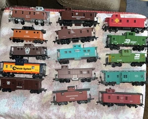 HO Scale Lot (15) Caboose.  Mixed Lines. - Picture 1 of 7