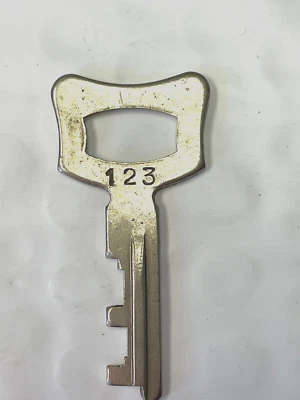 Vintage Excelsior #123 Key-Luggage Steamer Trunk, Suitcase, Briefcase...NEW - Image 1 of 2