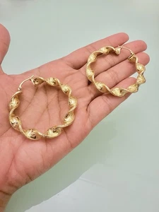 ORECCHINI A CERCHIO INTRECCIATI/RIGATI ORO GIALLO PURO 18 CARATI/750 46,5 MM RARI GROSSI USA - Foto 1 di 9