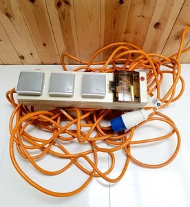 Outdoor World Mobile Mains Power Unit - Afbeelding 1 van 4