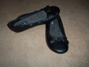 GIRLS SMARTFIT BLACK BALLET FLATS, SIZE 3 - Picture 1 of 5
