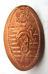 DISNEYLAND DL0533a - Wreck-It Ralph, Vanellope -- penny in rame allungato - Foto 1 di 2