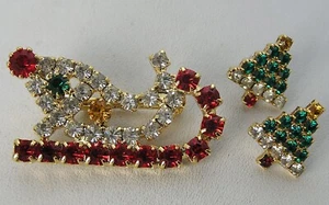 Stunning Older gold Tone Christmas Sleigh Pin & Tree Earrings Set w/ Rhinestones - Picture 1 of 4