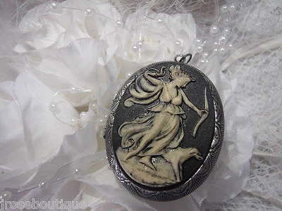 COLLAR MEDALLÓN ARTEMISA DIANA PERRO MITOLOGÍA GRIEGA CAMAFEO FOTO MEMORIA Foto 1 de 4
