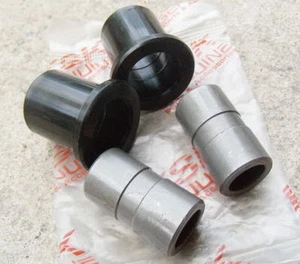 FOR Suzuki TS100 '78-81 TS125 TC125 TS185 TS250 GT185 73-77 Spacer & Bushing New - Picture 1 of 4