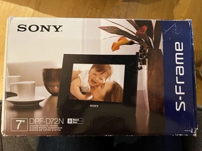 Sony Digital Photo Frame 18cm Black DPF-D72N - Image 1 of 4