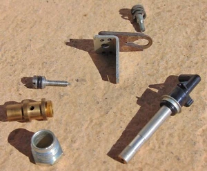 Classic SU Carburettor HIF4 Carb Screw Bi Metal Jet Holder MG MGB MGBGT Front - Picture 1 of 2