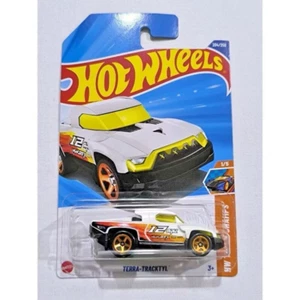 INHAND Hot Wheels 2025 Case K Mainline ' Terra Tracktyl - Int. Card - Foto 1 di 2
