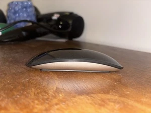 Apple Magic Mouse - Superficie Multi‑Touch Nera - Foto 1 di 3