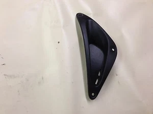 Yamaha R6 5EB 2001 R/H Frame Infill Plastic - Picture 1 of 1