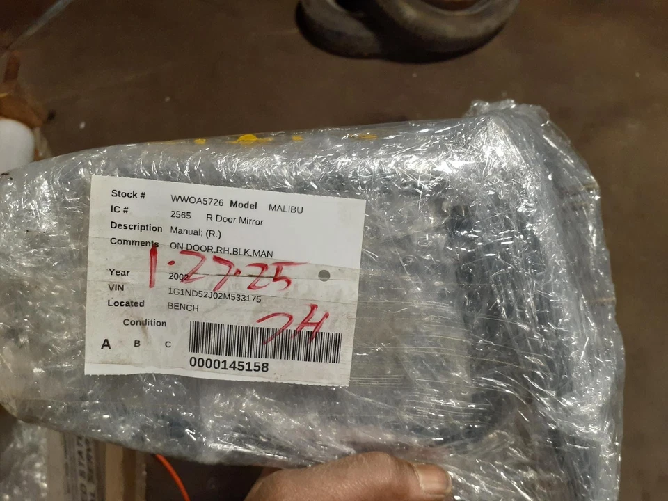 Espejo retrovisor derecho usado se adapta a: Chevrolet Malibu 2002 manual derecho grado A Foto 1 de 4