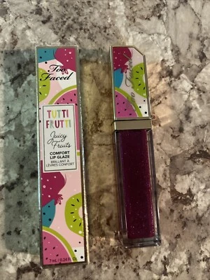 TOO FACED Tutti Frutti Jugosas Frutas Cómodo Esmalte Labial Brillo Ciruela Loco Nuevo con Caja Foto 1 de 4