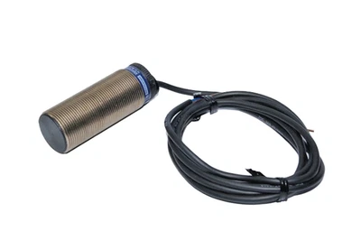 TELEMECANIQUE XSAV12373 INDUCTIVE SENSOR - Image 1 of 3
