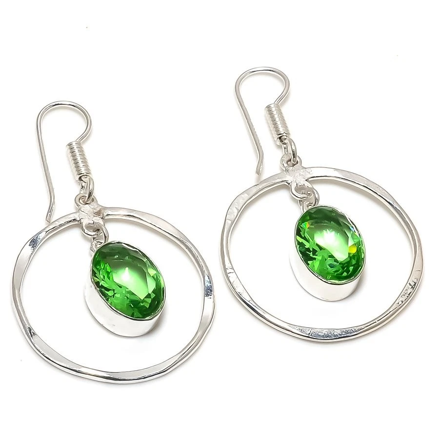 Pendiente de plata de ley 925 hecho a mano con piedras preciosas de tsavorita verde tamaño 2"" Foto 1 de 1