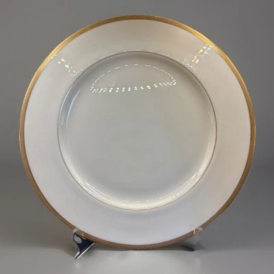 Plato de Cena One Lenox Esmoquin Platino Colección Presidencial 10.5" Borde Dorado Foto 1 de 4