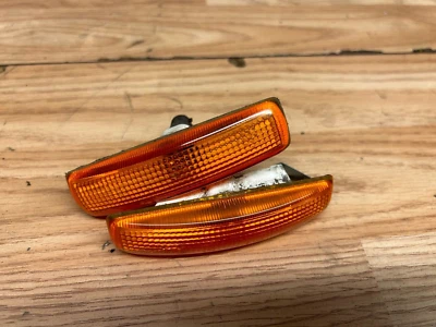 2005 Range Rover Sport TDV6 L320 Genuine Front Wing Indicators Left & Right - Image 1 of 2