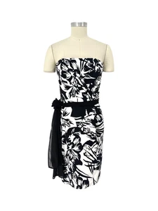 Damen Kleider White House Black Market - Bild 1 von 3