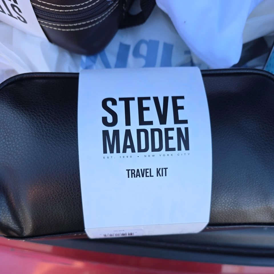 STEVE MADDEN Men's Basic Unisex Toiletry Bag Kit. One Clear Travel Size Bag. - Image 1 of 3