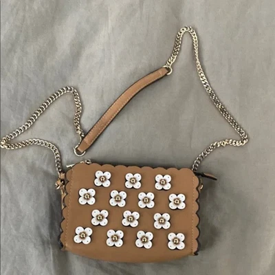 Bolso de hombro Zara floral cuero sintético tostado Foto 1 de 4