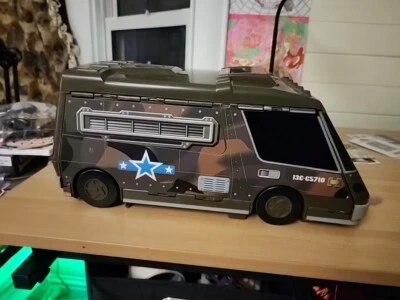 Micromachines Army RV Camper conjunto de jogo dobrável inclui 1 Jeep Army 1991 - Imagem 1 de 4