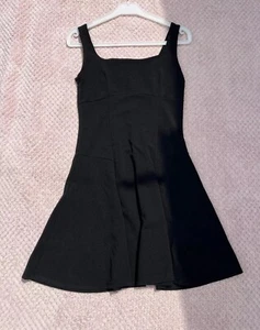 Sommerkleid Damen klein schwarz klassisch Mini kurz schmal sexy Clubwear Spaß Freizeit - Bild 1 von 7