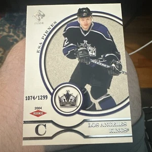 2003-04 Pacific Private Stock Reserve Esa Pirnes /1299 Los Angeles Kings #122 - Picture 1 of 2