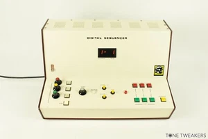 Oberheim DS-2 Digital Sequencer cv gate Pro Serviced VINTAGE SYNTH DEALER - Picture 1 of 9