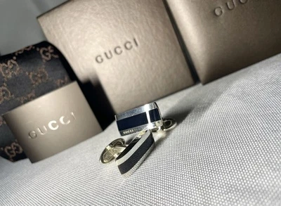 Autentici gemelli Gucci in onice nera con logo quadrato largo argento... - Immagine 1 di 4