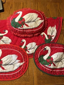 Holiday Placemats Pillow Tablecloth Quilted Oval Handmade Swan Red Lace - Picture 1 of 9