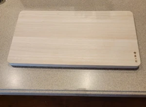 Tojiro Large Kiri Wood Cutting Board - Picture 1 of 13