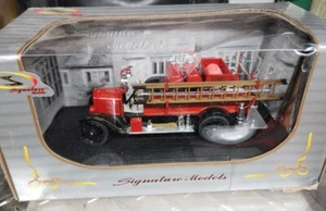 1926 FORD MODEL T FIRE TRUCK 1/32 DIECAST SIGNATURE MODELS - Picture 1 of 3