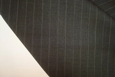 Tela de traje de lana inglesa de 4 yardas 10 oz Super 100s a rayas gris oscuro 144" BTP Foto 1 de 4