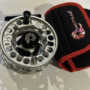 NAUTILUS NV FIVE-SIX 5/6 FLY FISHING REEL MIAMI USA. SALTWATER. + NEOPRENE CASE - Picture 1 of 6