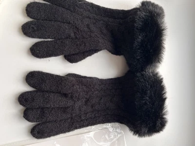 Woollen gloves   - Image 1 of 4