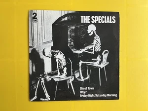 THE SPECIALS ~ GHOST TOWN ** 1981 UK 2 TONE 7" Paper label, Laminated slv. EX - Picture 1 of 3