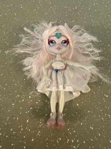 Wynter The Bunny - Magic Mixies Pixlings Doll Rare Winter White - Picture 1 of 7