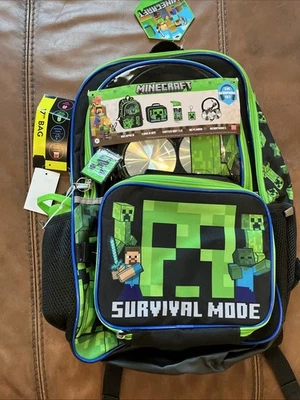 Minecraft Boys 17 in 5 Piece Backpack Set with Headphones Lunch kit Water Bottle - Image 1 of 3