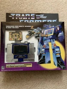 KO Transformers G1 Soundwave New Sealed - Picture 1 of 3