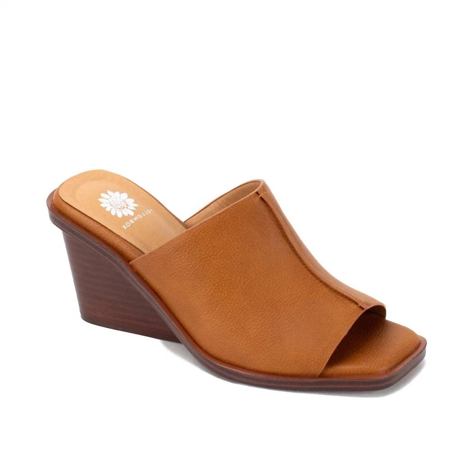 Sandalia de cuña Yellowbox Vellore para mujer color tostado Foto 1 de 1