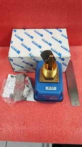 Watts FLU25PL Flow Switch Electromechanical Flow Switch for Pipes 1" to 8" - Picture 1 of 7