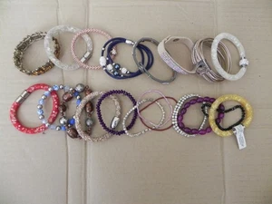 Damenarmbänder - Armbänder - 20 Stück - Modeschmuck - Konvolut NR.:2 - Bild 1 von 1