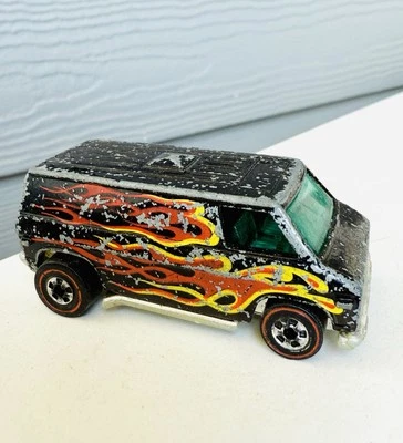 Super Van Hot Wheels Redline 1975 negro con llamas base de plástico juguete original Foto 1 de 4