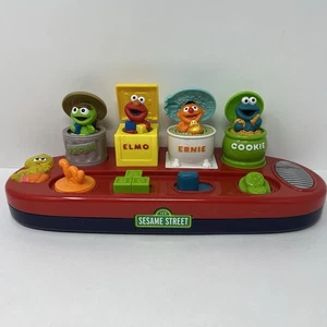 Juguete musical parlante emergente de Plaza Sésamo Elmo Cookie Monster Ernie Oscar - Imagen 1 de 13