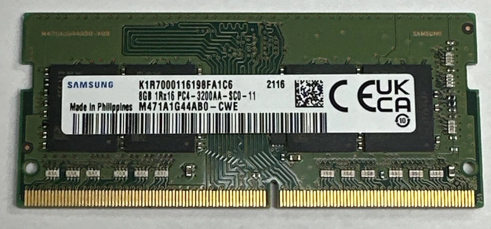 Portátil Samsung 8 GB DDR4 3200 MHz RAM PC4-3200AA M471AG44AB0-CWE Foto 1 de 4