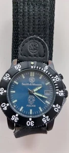 Smith & Wesson Tactical Men’s Police Watch SWW-455-EMT Black,Beleuchtung - Bild 1 von 6